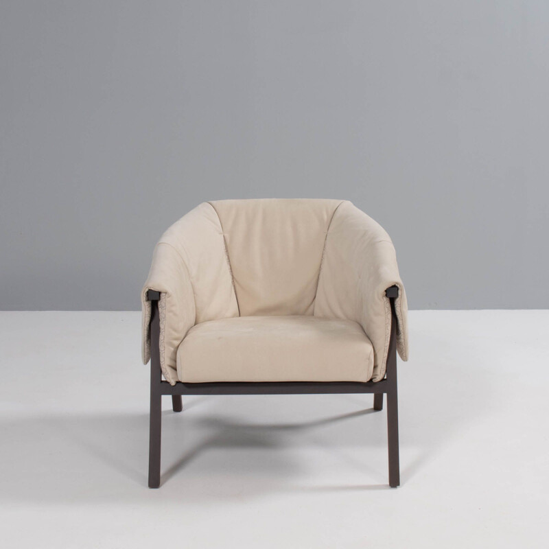 Vintage Okumi fauteuil in crèmeleer van Studio Catoir voor Ligne Roset, 2012