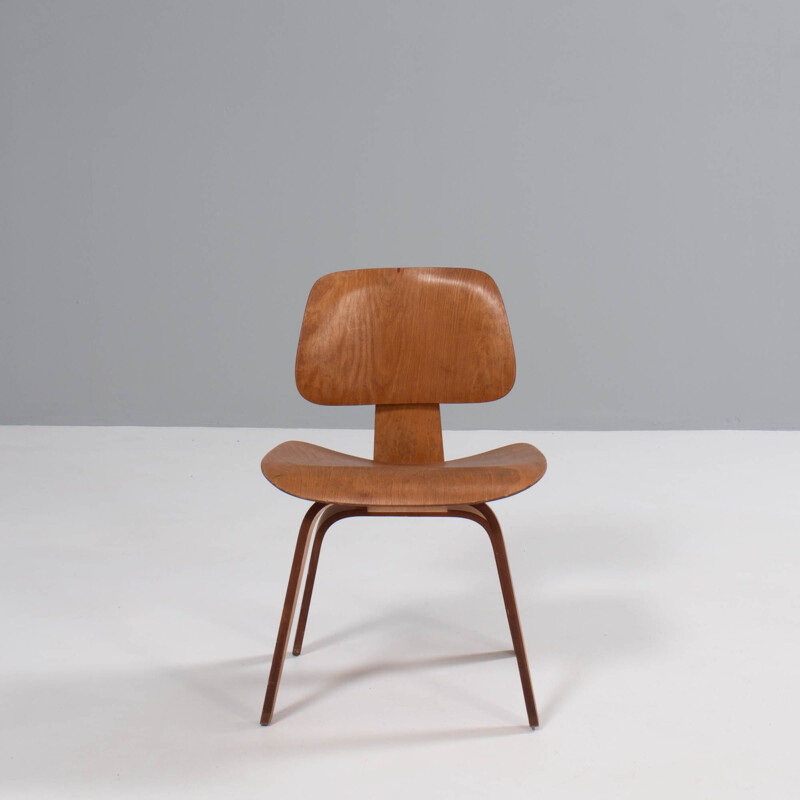 Paar vintage DCW stoelen van Charles