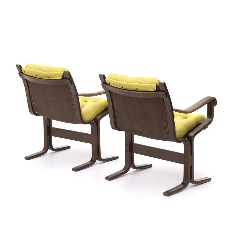 Pareja de sillones vintage con reposabrazos de cuero de Ingmar Relling para Westnofa, 1970