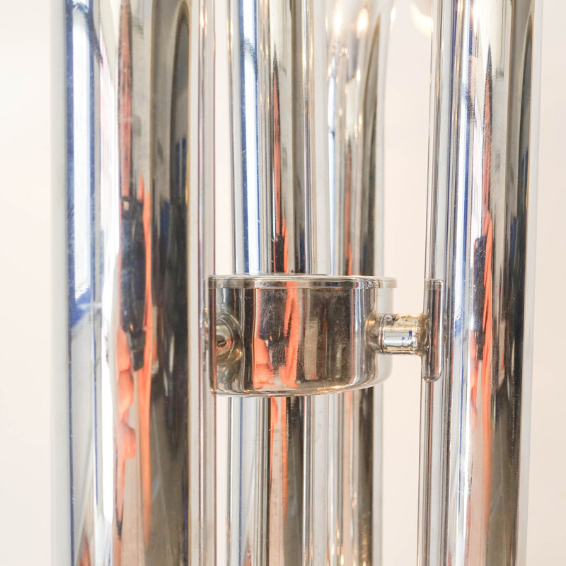 Lámpara de pie de tubo de metal cromado de Gaetano Sciolari, Italia 1970