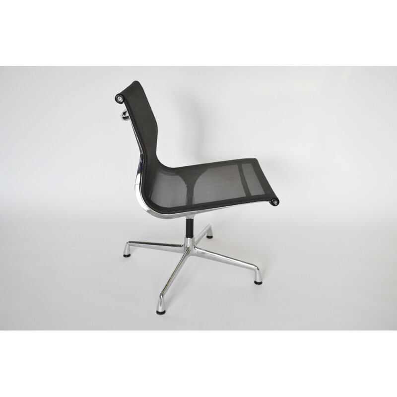 Model EA 107 swivel steel vintage office chair by Charles & Ray Eames for Vitra, 1958