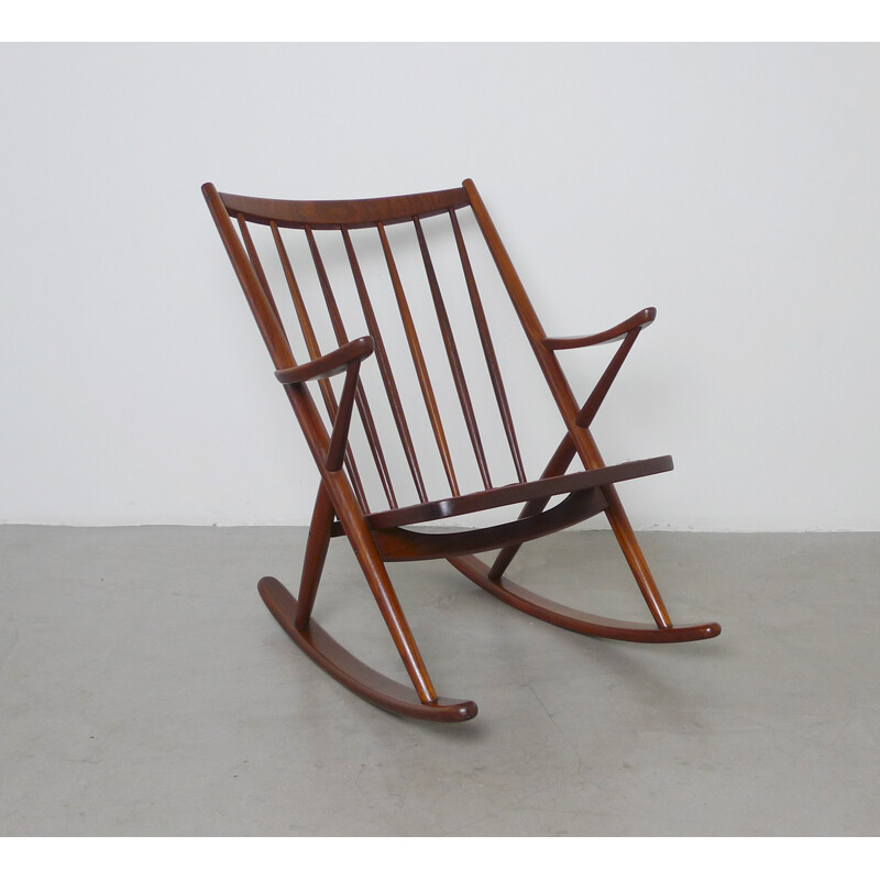 Rocking chair Bramin en teck et tissu rouge, Frank REENSKAUG - 1958