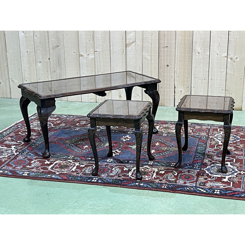 Vintage English nesting tables in mahogany