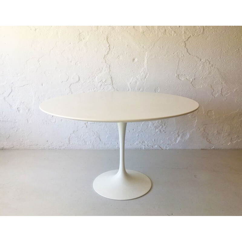 Round tulip vintage dinning tabel by Saarinen for Knoll, 1990