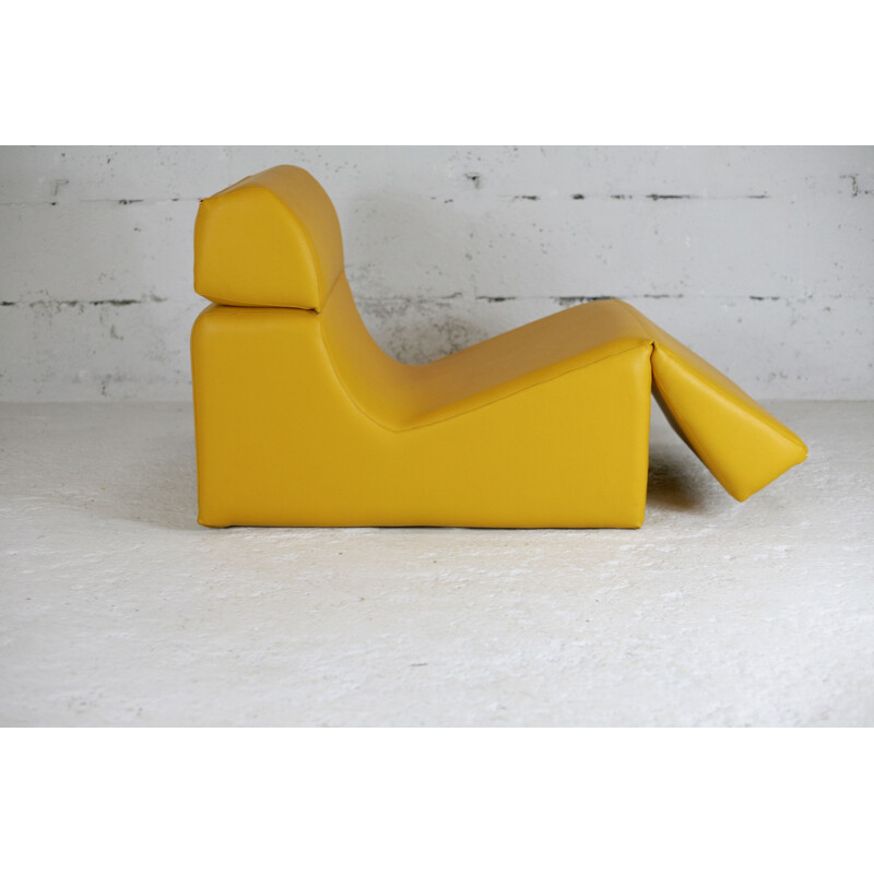 Fauteuil lounge vintage en vinyle jaune de Jean-Paul Barray, 1970