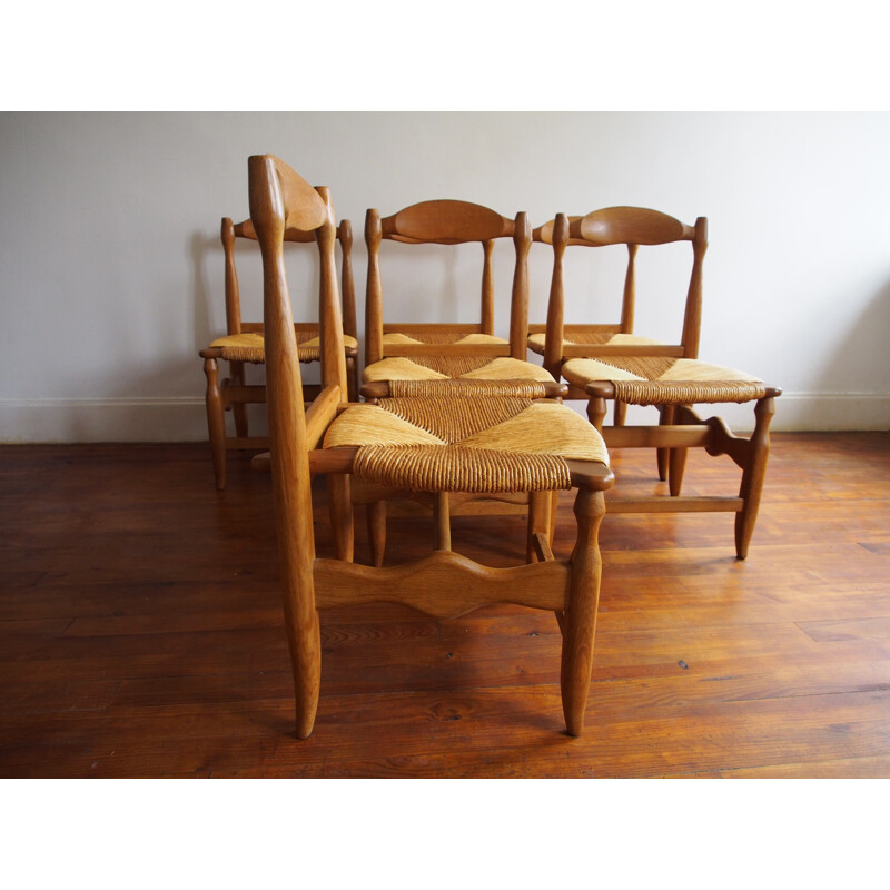 Lot de 6 chaises vintage en chêne blond massif et paille de Guillerme et Chambron pour Votre Maison