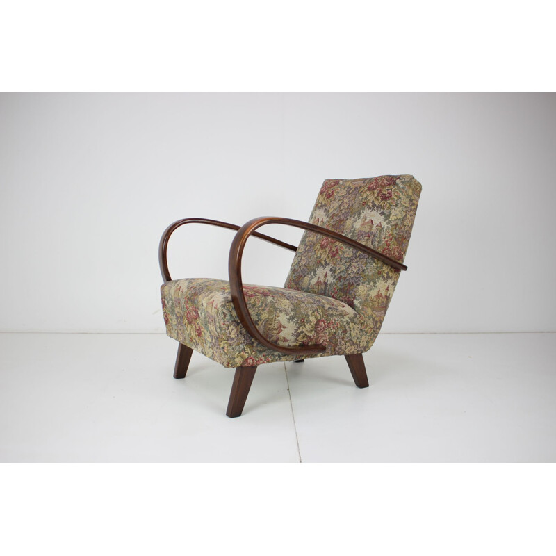 Fauteuil vintage en bois et tissu par Jindřich Halabala, Tchécoslovaquie 1950