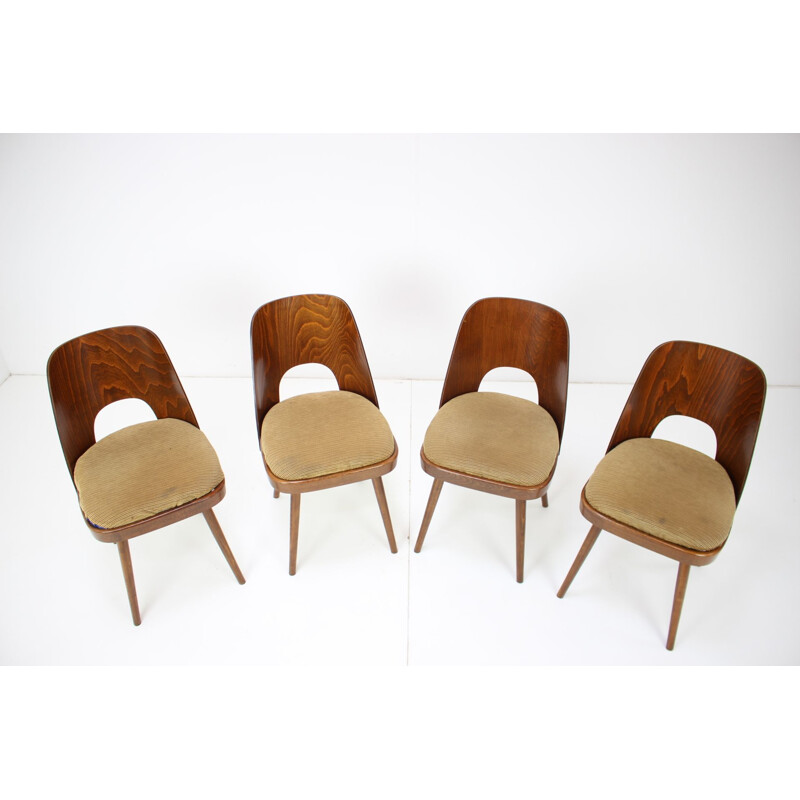 Ensemble de 4 chaises vintage en bois et tissu par Oswald Haerdtl, Tchécoslovaquie 1960