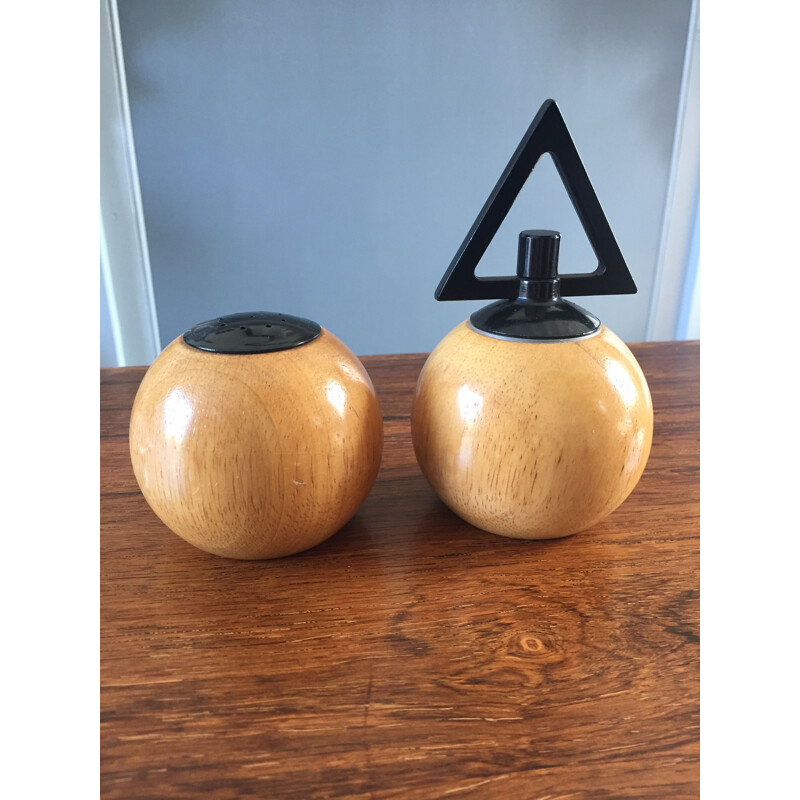 Vintage salt and pepper shakers in wood and metal by Olde Thompson, USA 1960-1970