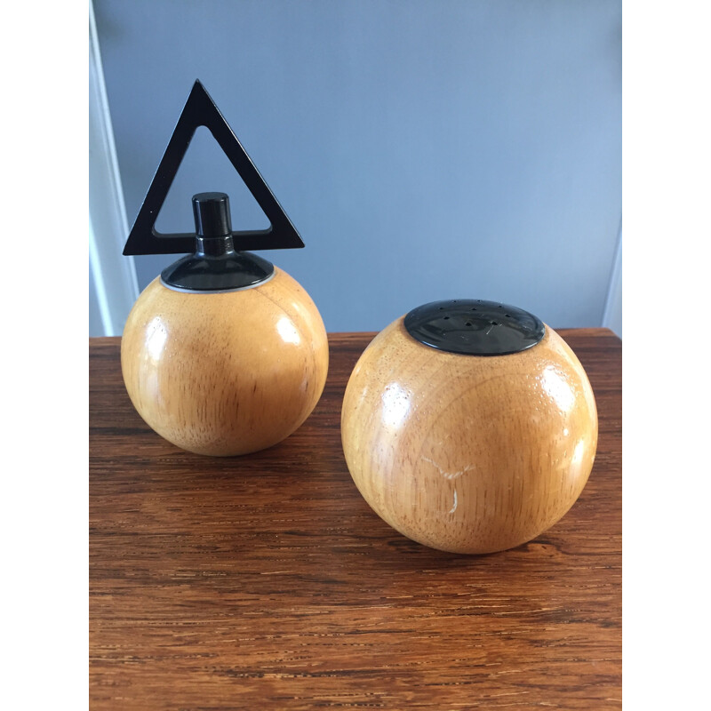 Vintage salt and pepper shakers in wood and metal by Olde Thompson, USA 1960-1970