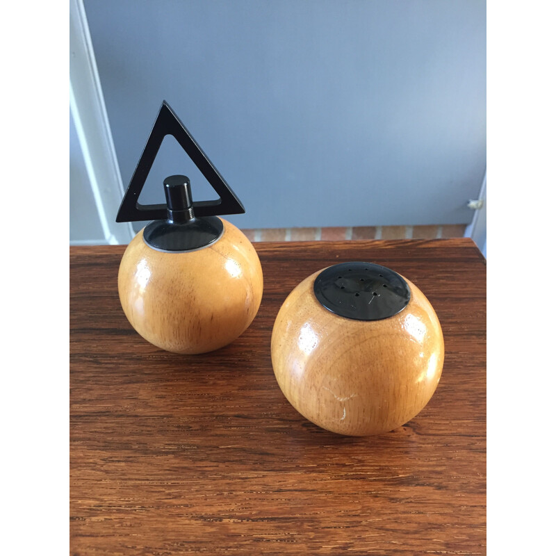 Vintage salt and pepper shakers in wood and metal by Olde Thompson, USA 1960-1970