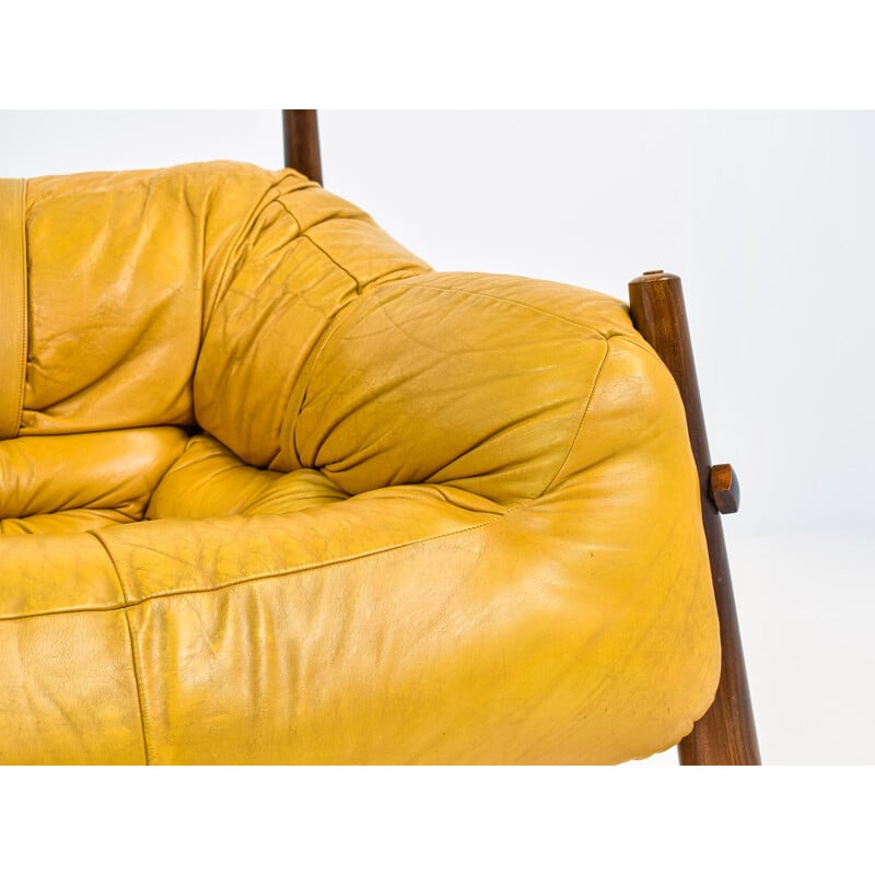 Vintage MP-81 mustard leather sofa by Percival Lafer