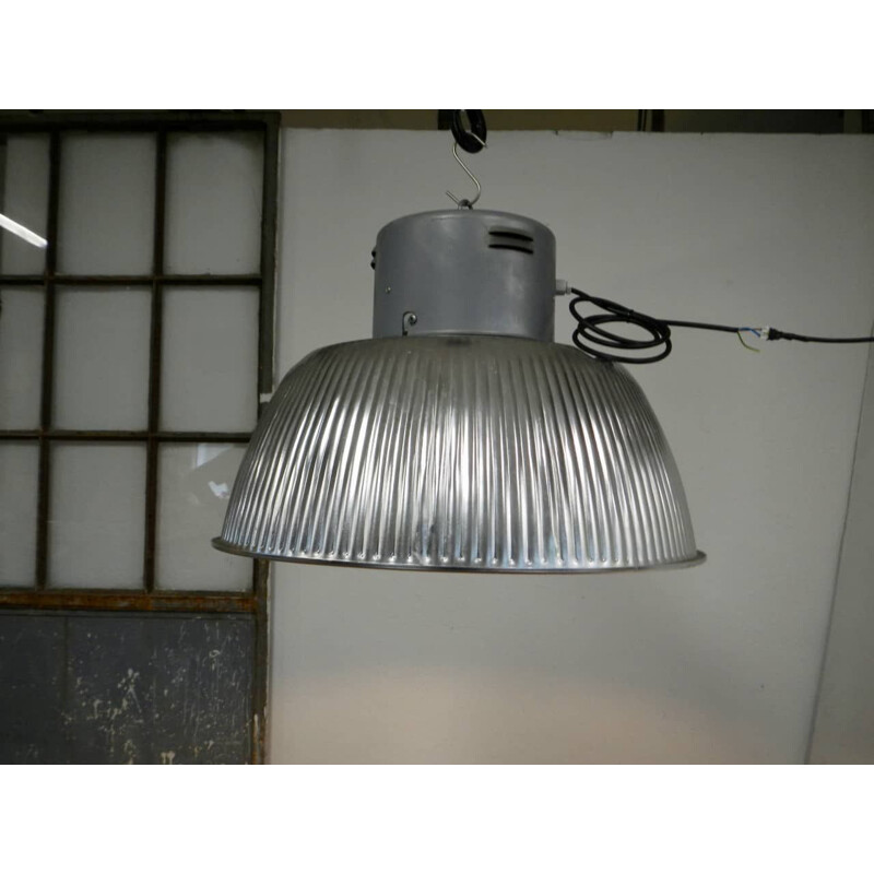 Vintage industriële aluminium en ijzeren lamp met keramische voet