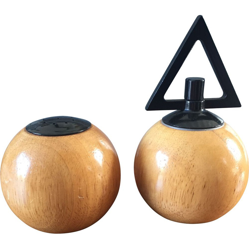 Vintage salt and pepper shakers in wood and metal by Olde Thompson, USA 1960-1970