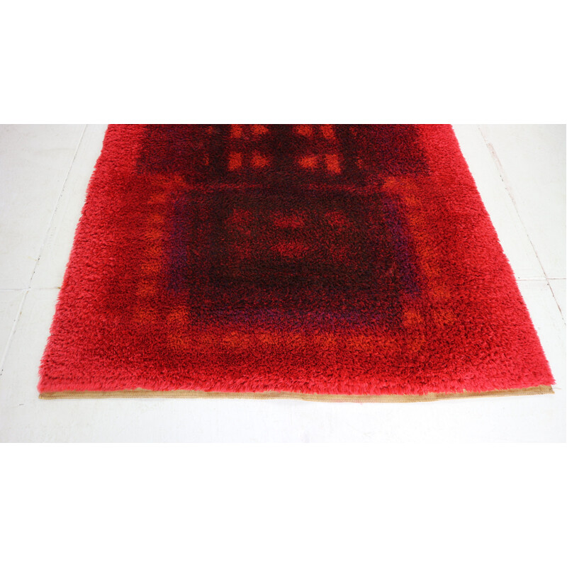 Vintage modernist red pile Rya rug by Desso, Netherlands 1970