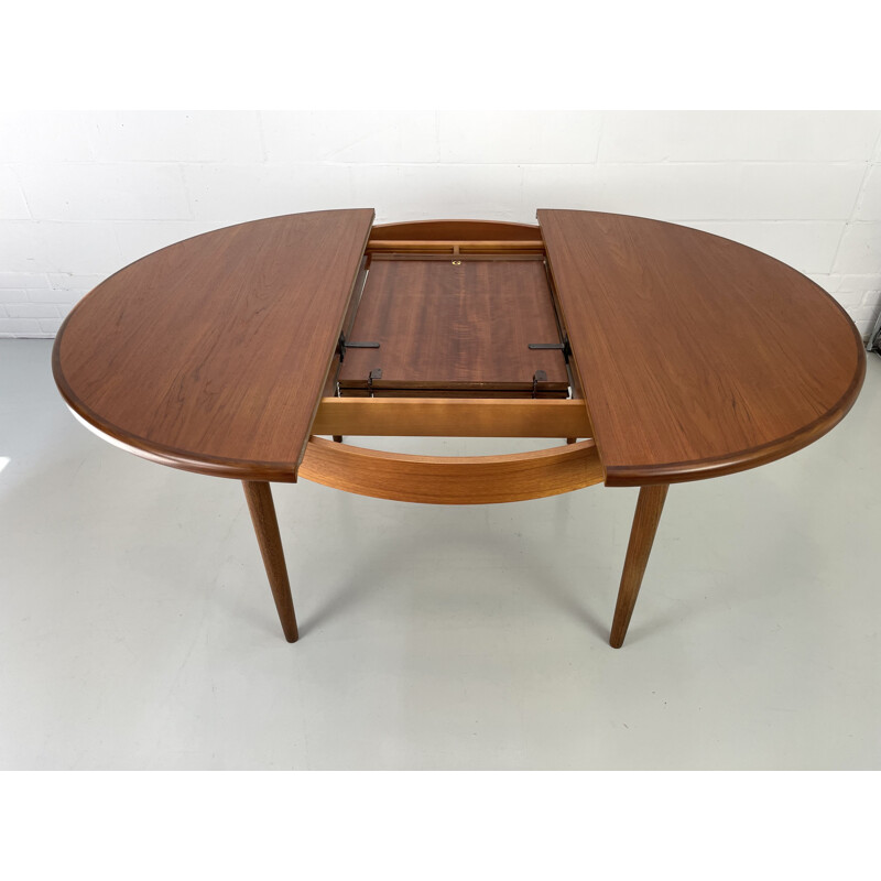 Vintage uittrekbare tafel van Victor Wilkins voor G-Plan, 1960