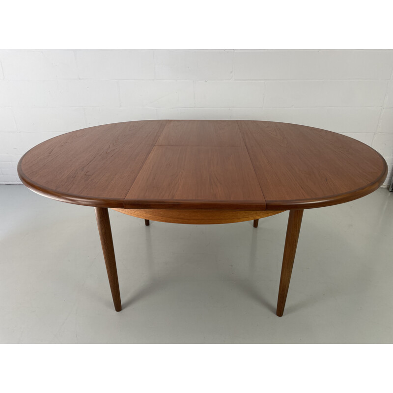 Vintage uittrekbare tafel van Victor Wilkins voor G-Plan, 1960