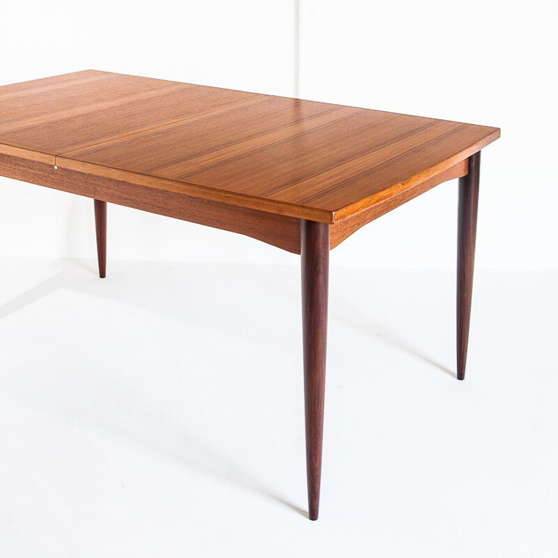 Table à manger vintage avec rallonge centrale style scandinave en teck, France 1960