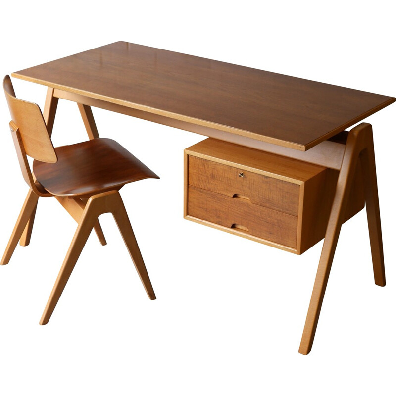 Hillestak desk and chair in beech, Robin DAY - 1950s