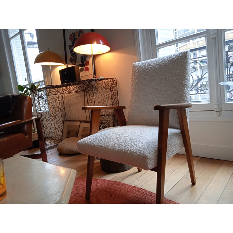 Fauteuil vintage à pietement compas et tissu bouclette