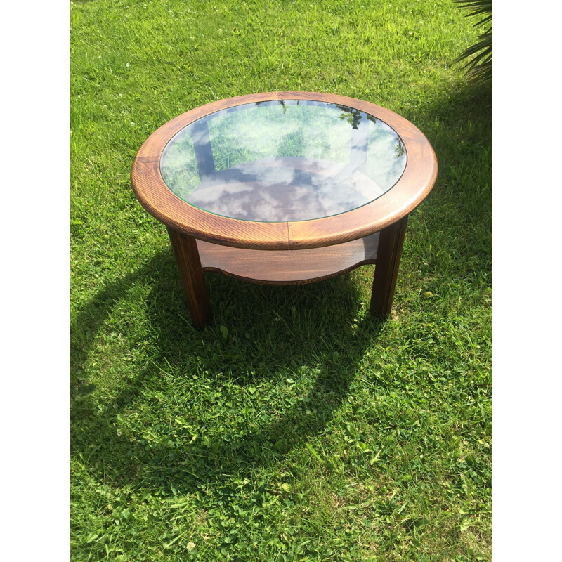 Vintage round coffee table for GPLAN, 1960