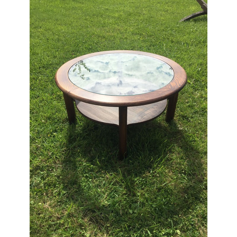 Vintage round coffee table for GPLAN, 1960