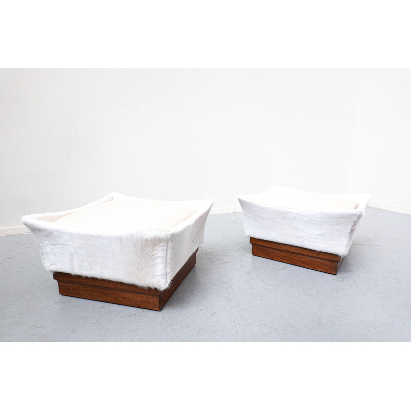 Pair of vintage white poufs in foal skin and wood