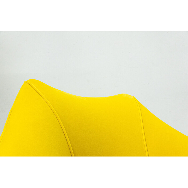 Pareja de sillones vintage en tela amarilla, Italia 1960