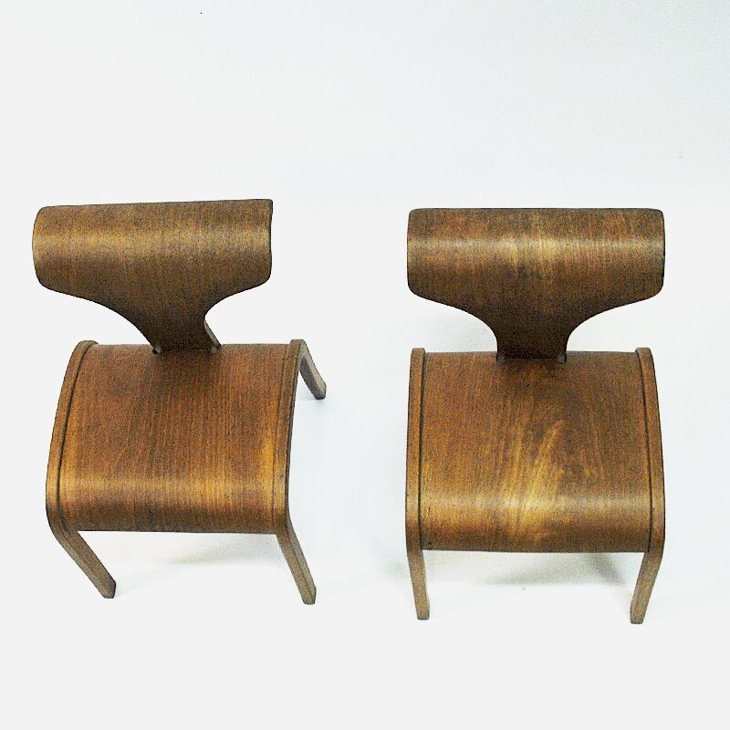 Scandinavian vintage pair of childrens wood chairs, 1950s