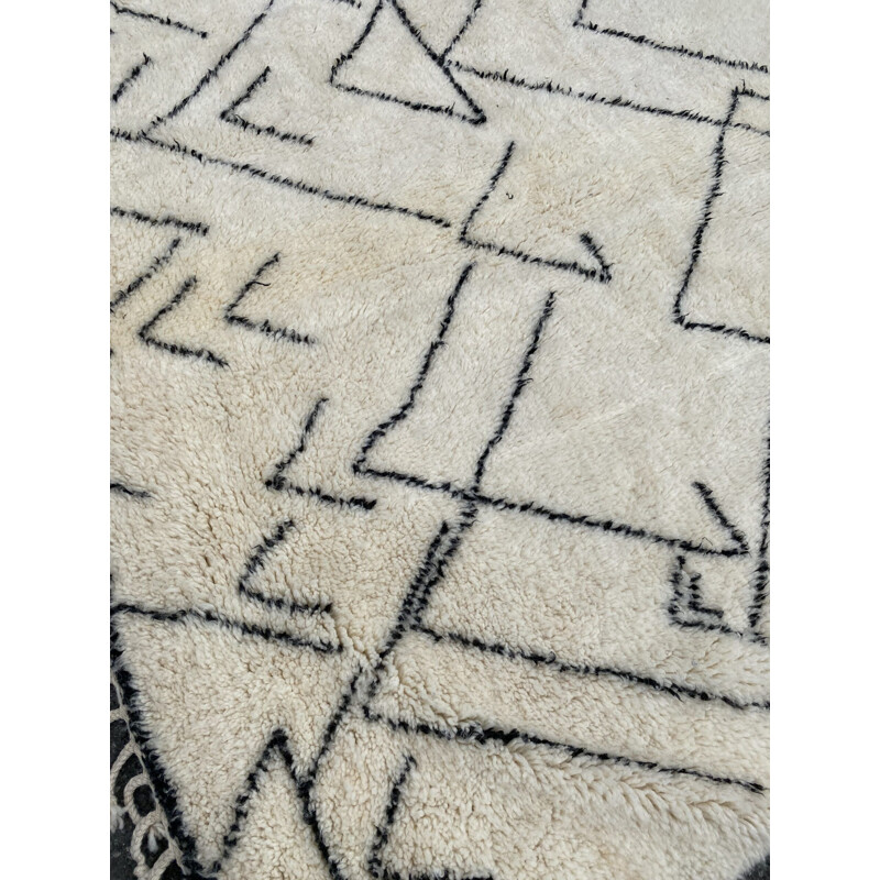 Vintage Berber m'rirt wool carpet, Marrocos