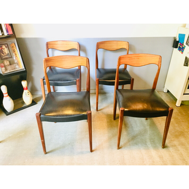 Lot de 4 chaises vintage en teck et skaï noir 1950