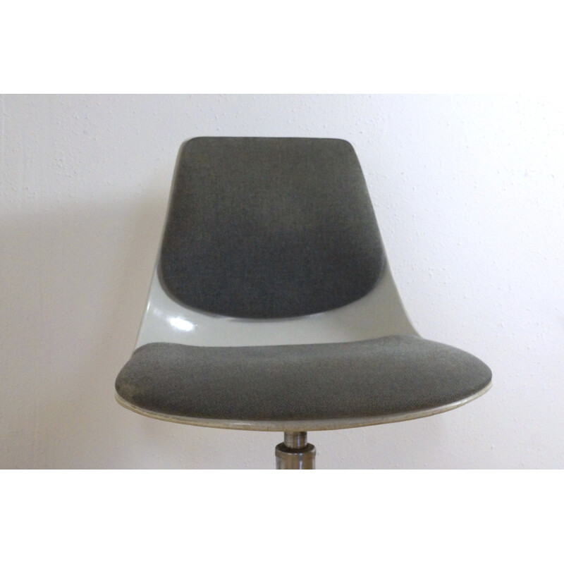 Wilkhahn swivel chair with fiberglas shell - 1960s