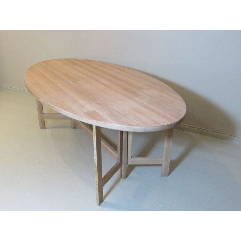 Table vintage en pin blanchi à la chaux par Olof Pira