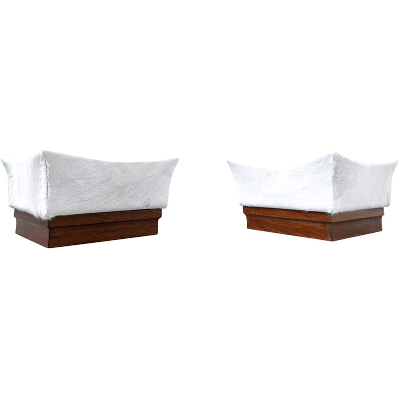 Pair of vintage white poufs in foal skin and wood