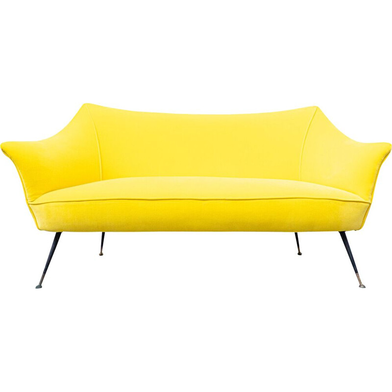 Par de sofás vintage em tecido amarelo, Itália 1960