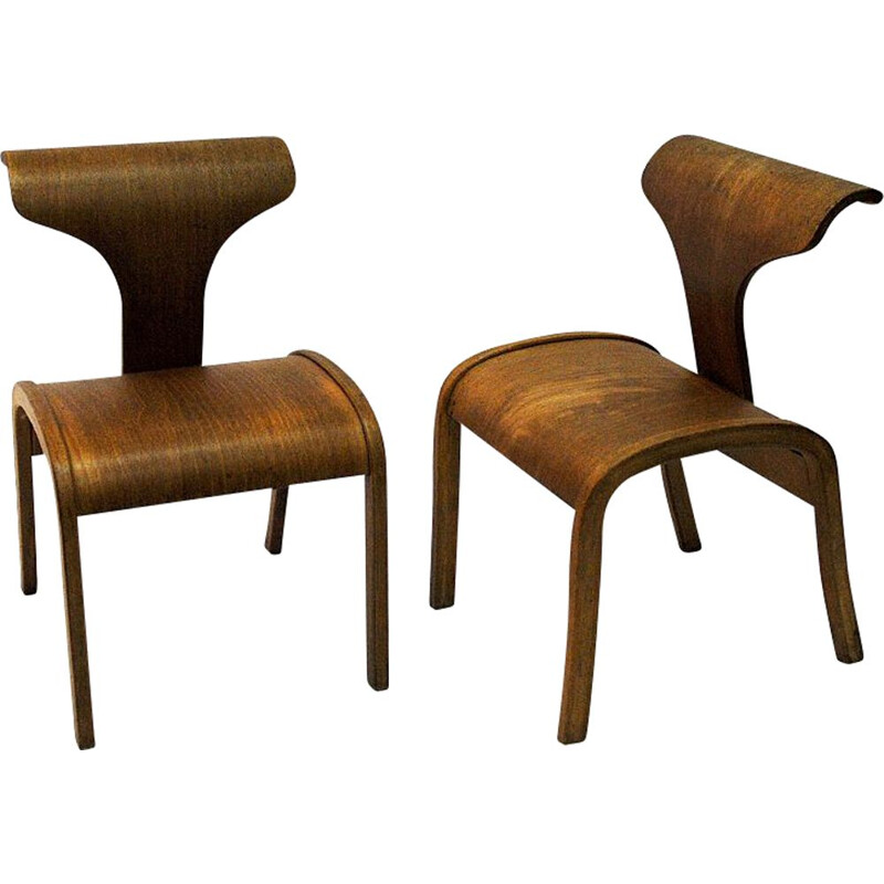 Scandinavian vintage pair of childrens wood chairs, 1950s