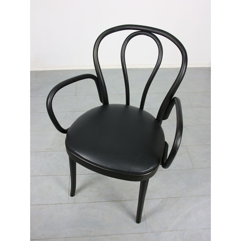 Cadeira nº 18 em pele preta com apoios de braços de Michael Thonet