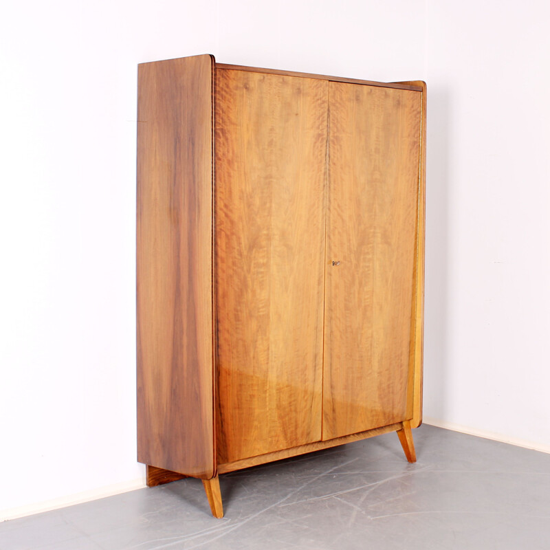 Armoire vintage par František Jirák