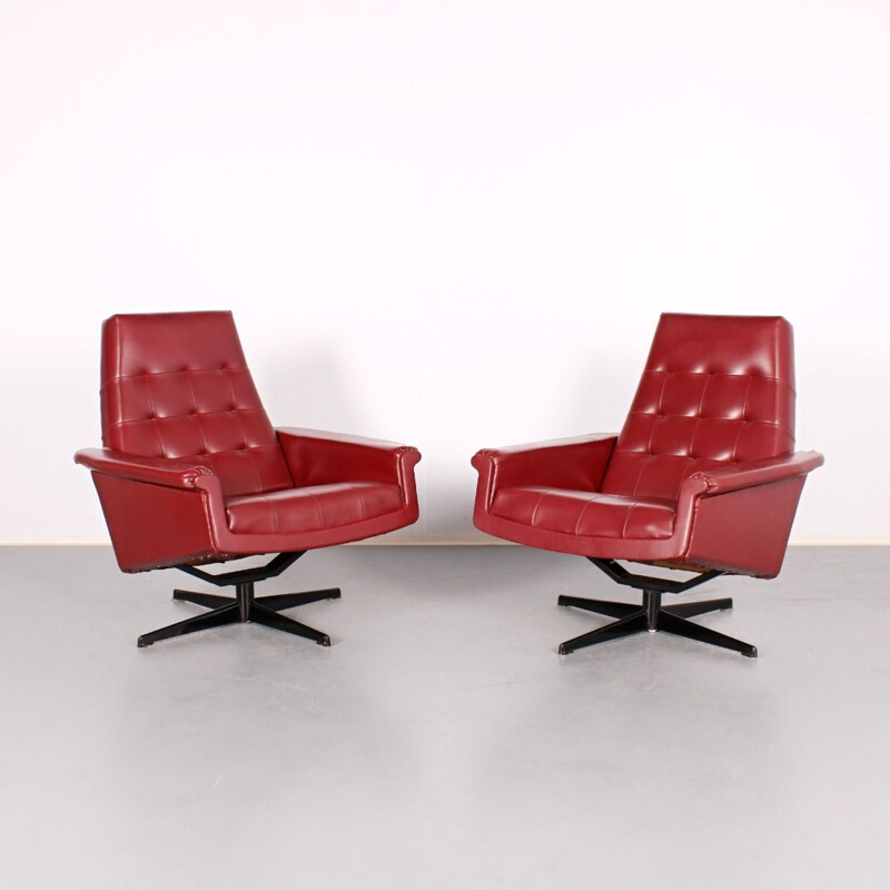 Pair of vintage swivel armchairs by Morávek a Munzar