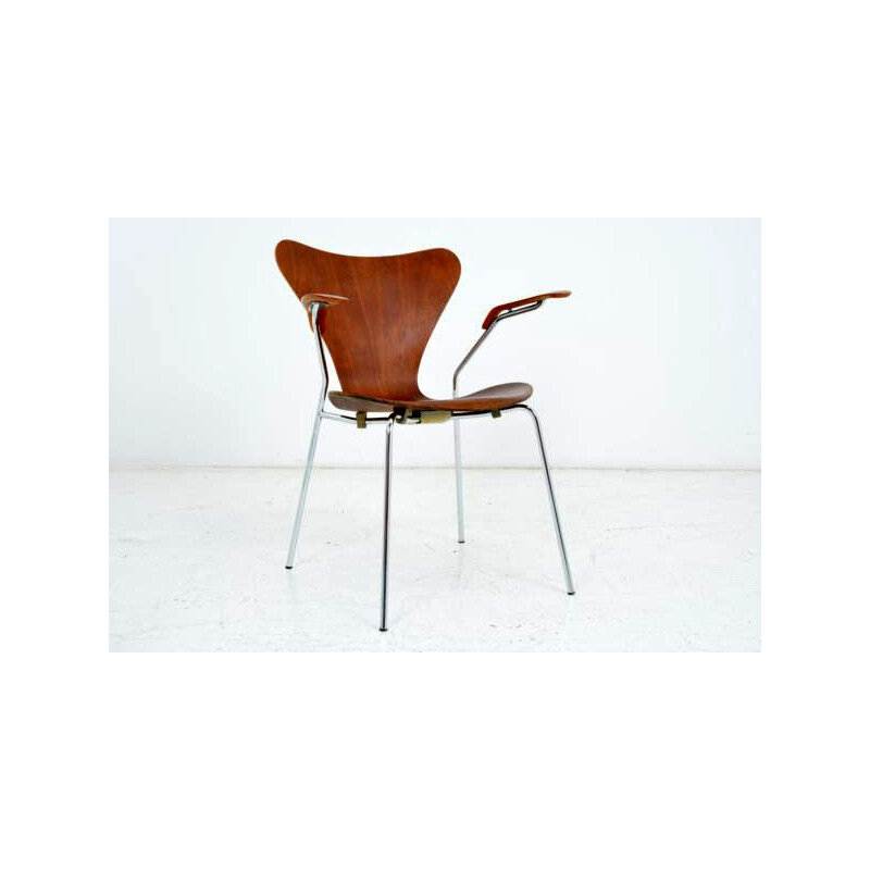 Fritz Hansen "Serie 7" chair with armrests, Arne JACOBSEN - 1970s