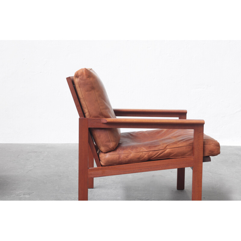 Paire de fauteuils vintage en cuir et bois de teck par Illum Wikkelsø pour Niels Eilersen, danois 1960