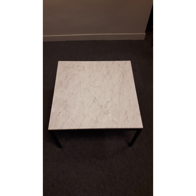 Square Knoll "T Angle" coffee table in marble and black metal, Florence KNOLL - 1960s