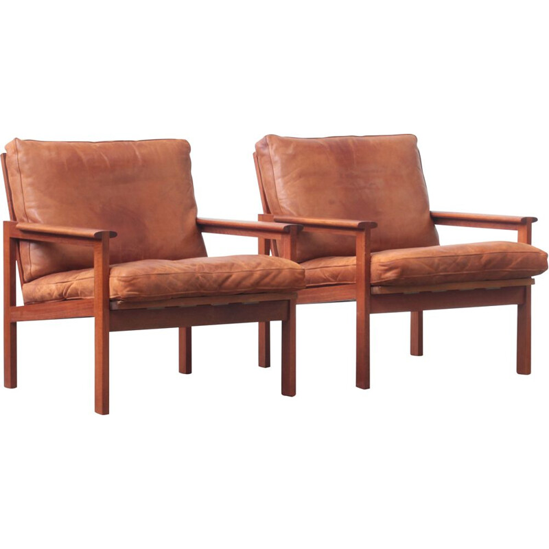 Pair of vintage leather and teak wood armchairs by Illum Wikkelsø for Niels Eilersen, Danish 1960s