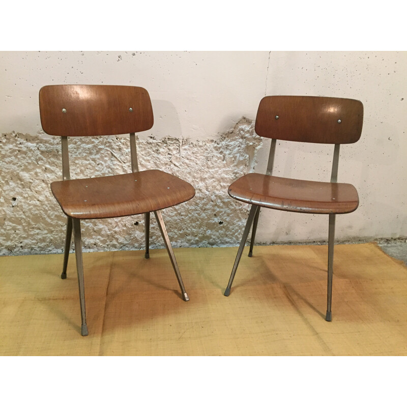 Pair of Arhend by Cirkel industrial chairs in wood and metal, Friso KRAMER - 1960s