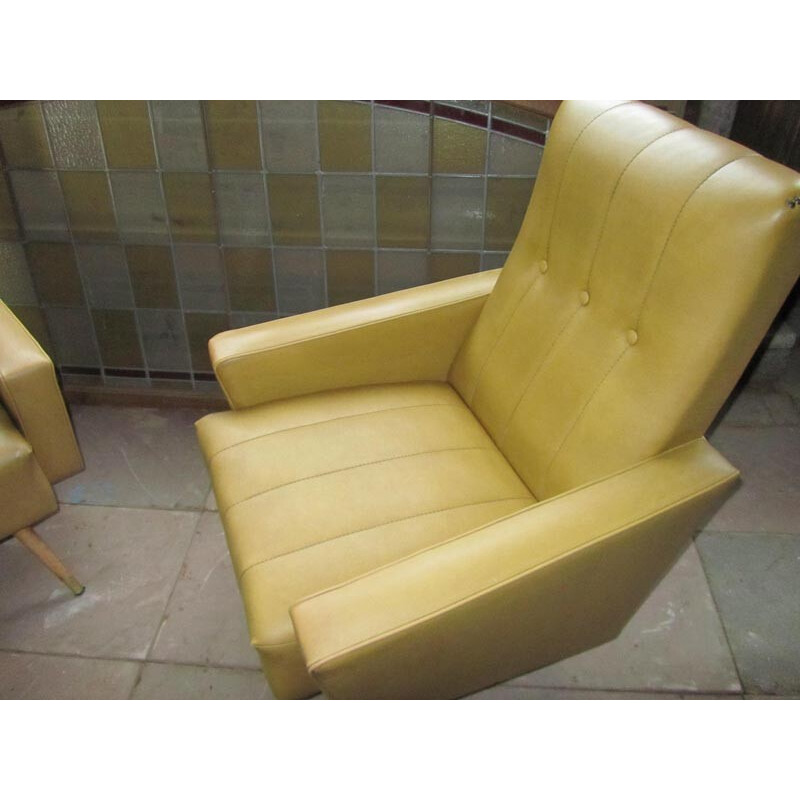 Pair of Italian lounge chairs in mustard leatherette and wood - 1960s