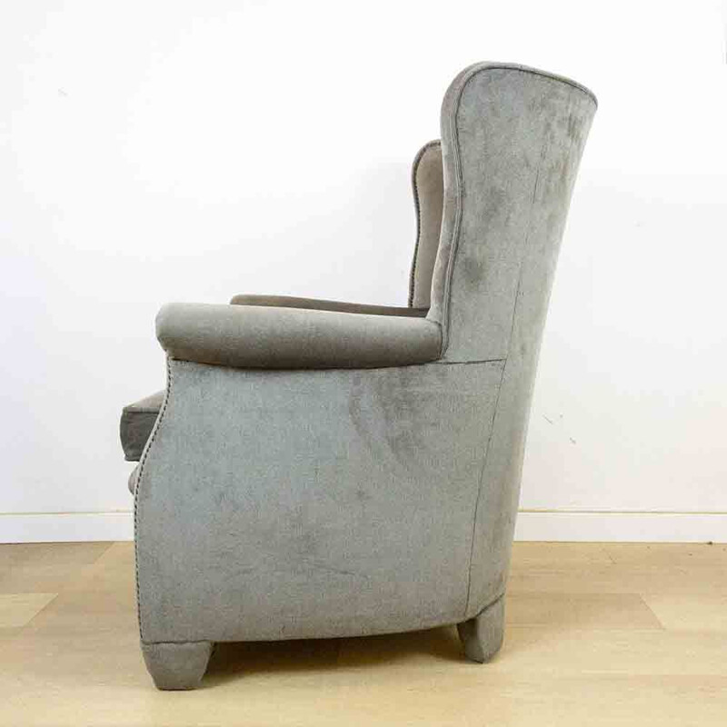 Sedia ad ala in velluto grigio vintage, 1970