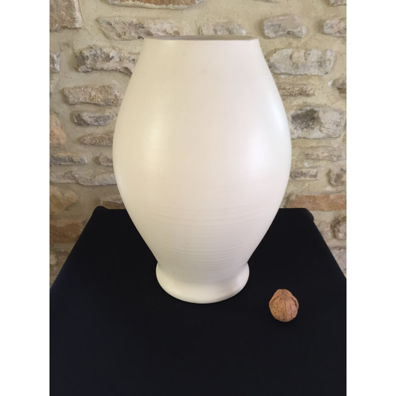 Vase vintage en céramique blanche de Pol Chambost, France