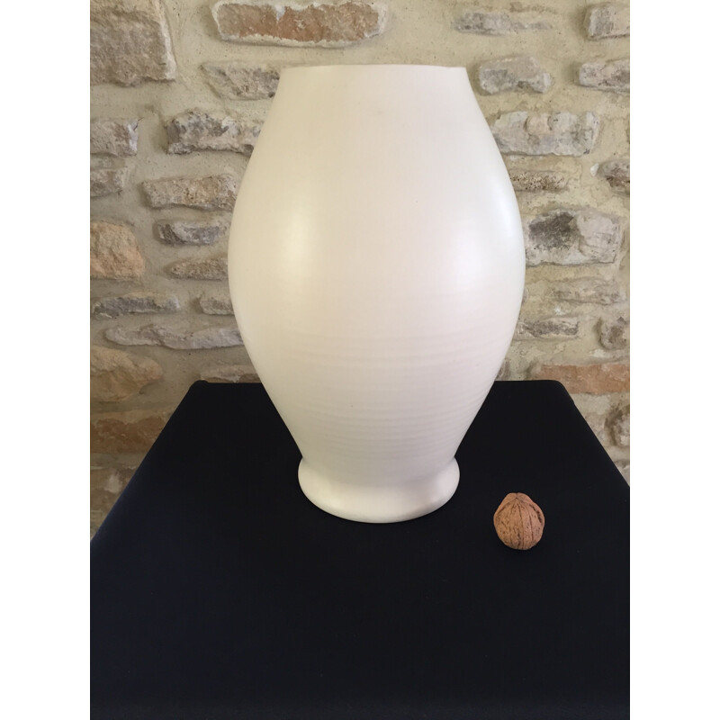 Vase vintage en céramique blanche de Pol Chambost, France