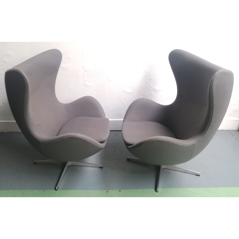 Vintage "egg" armchair by Arne Jacobsen for Fritz Hansen