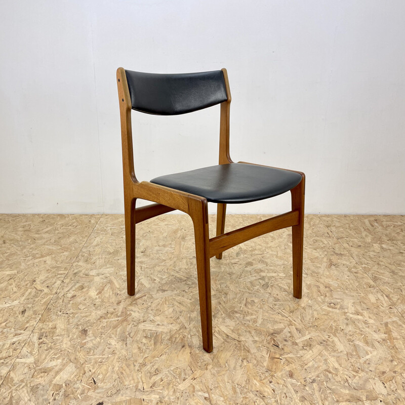 Set of 4 mid century chairs by Erik Buck for O.D Mobler, 1960s